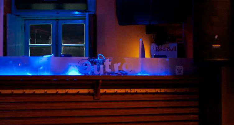 Outro Bar