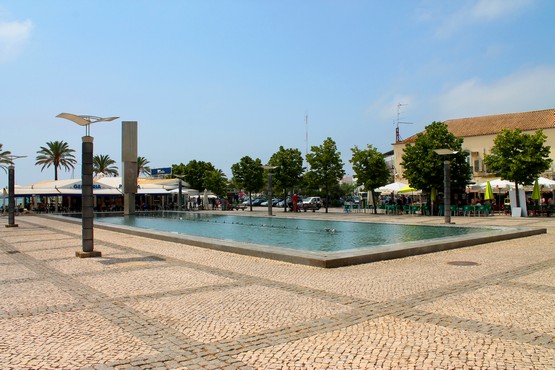 Praça Manuel Teixeira Gomes (Manuel Teixeira Gomes Square)